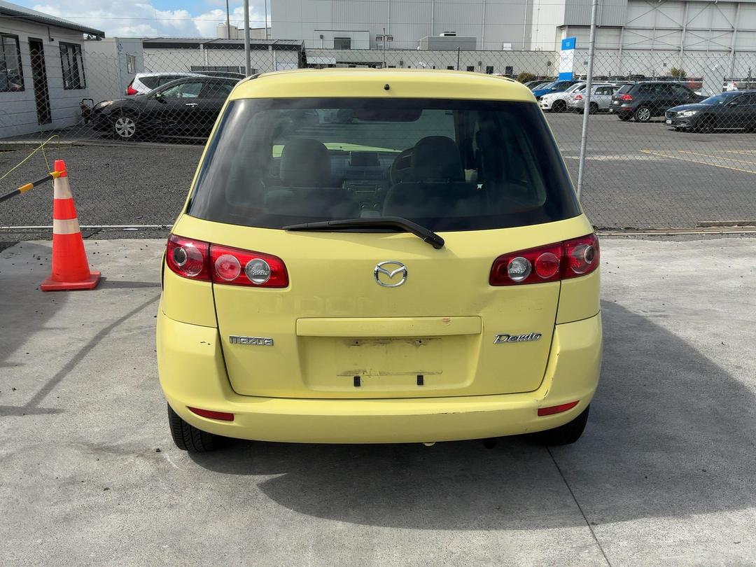 Photo '5' of Mazda Demio