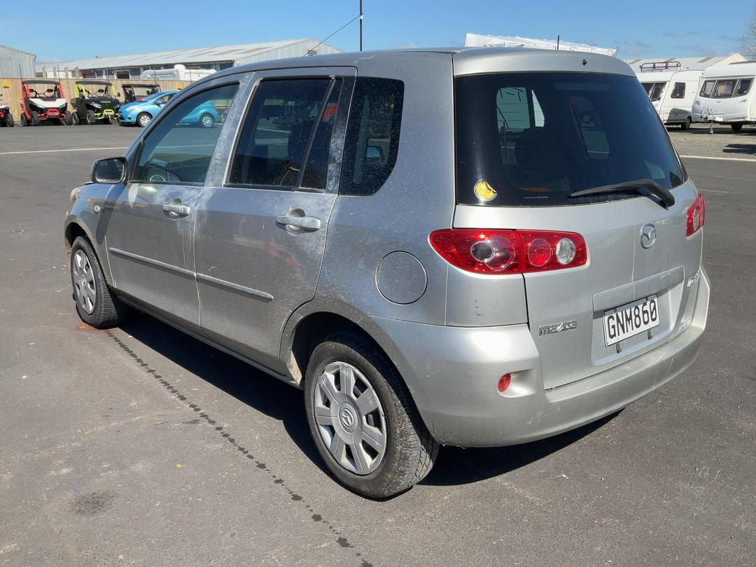 Photo '6' of Mazda Demio