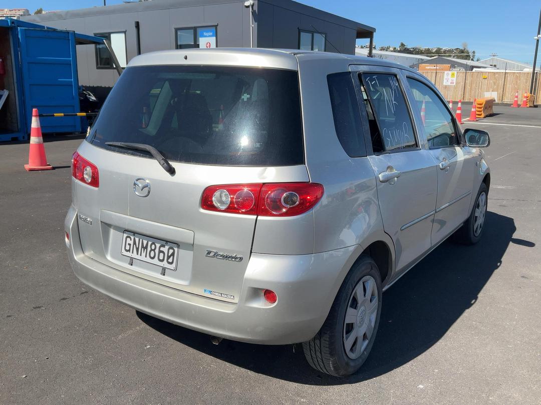 Photo '8' of Mazda Demio