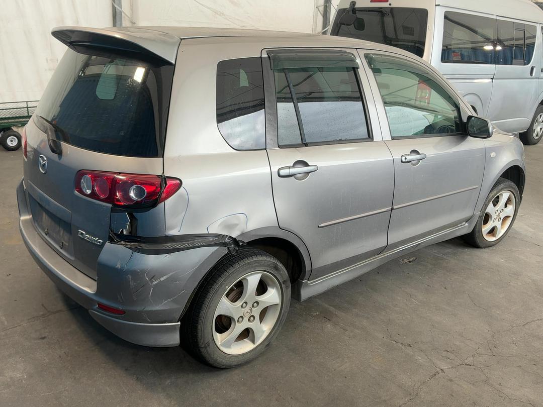 Photo '6' of Mazda Demio Photo '6' of Mazda Demio
