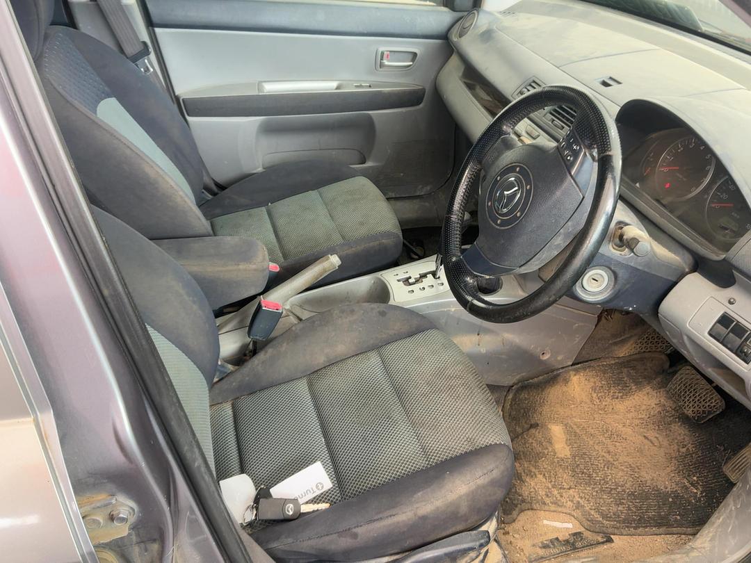 Photo '11' of Mazda Demio Photo '11' of Mazda Demio