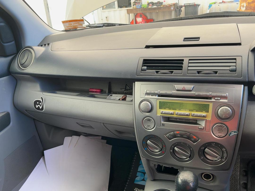 Photo '19' of Mazda Demio