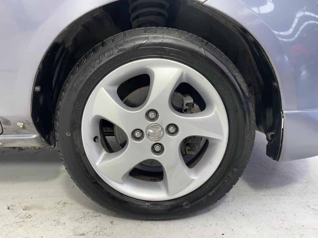 Photo '9' of Mazda Demio