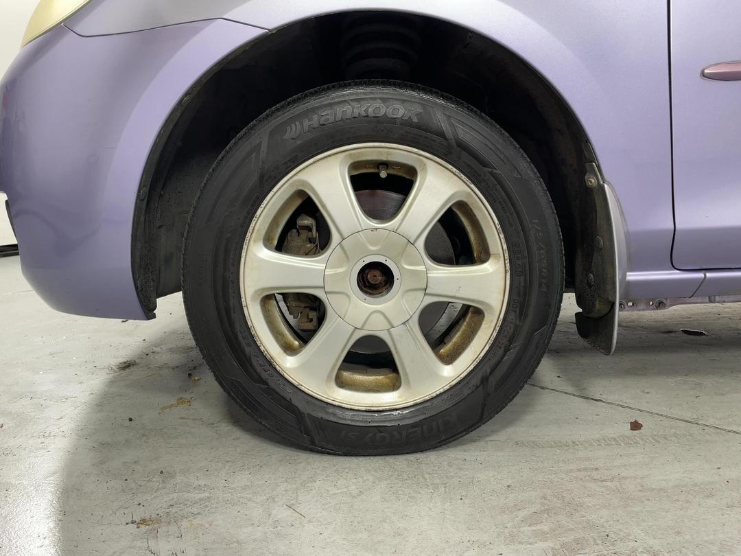 Photo '10' of Mazda Demio