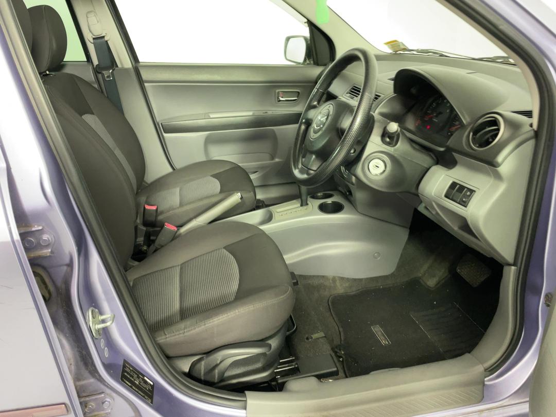 Photo '16' of Mazda Demio