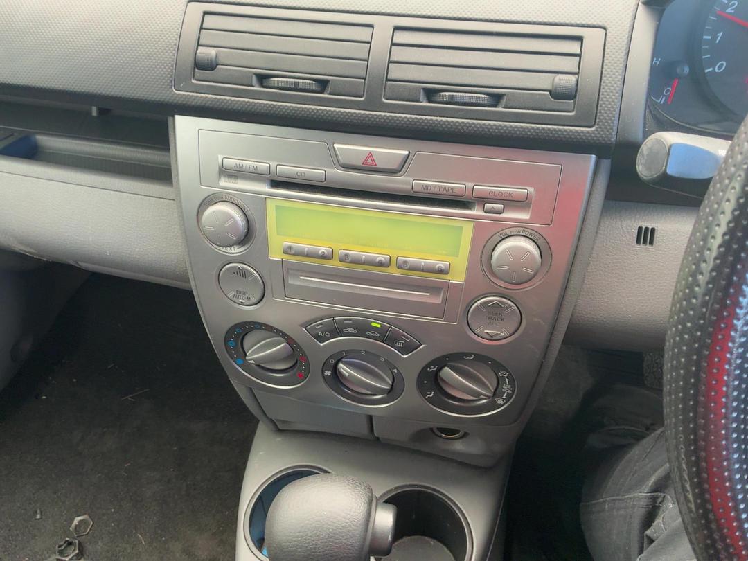 Photo '15' of Mazda Demio Photo '15' of Mazda Demio