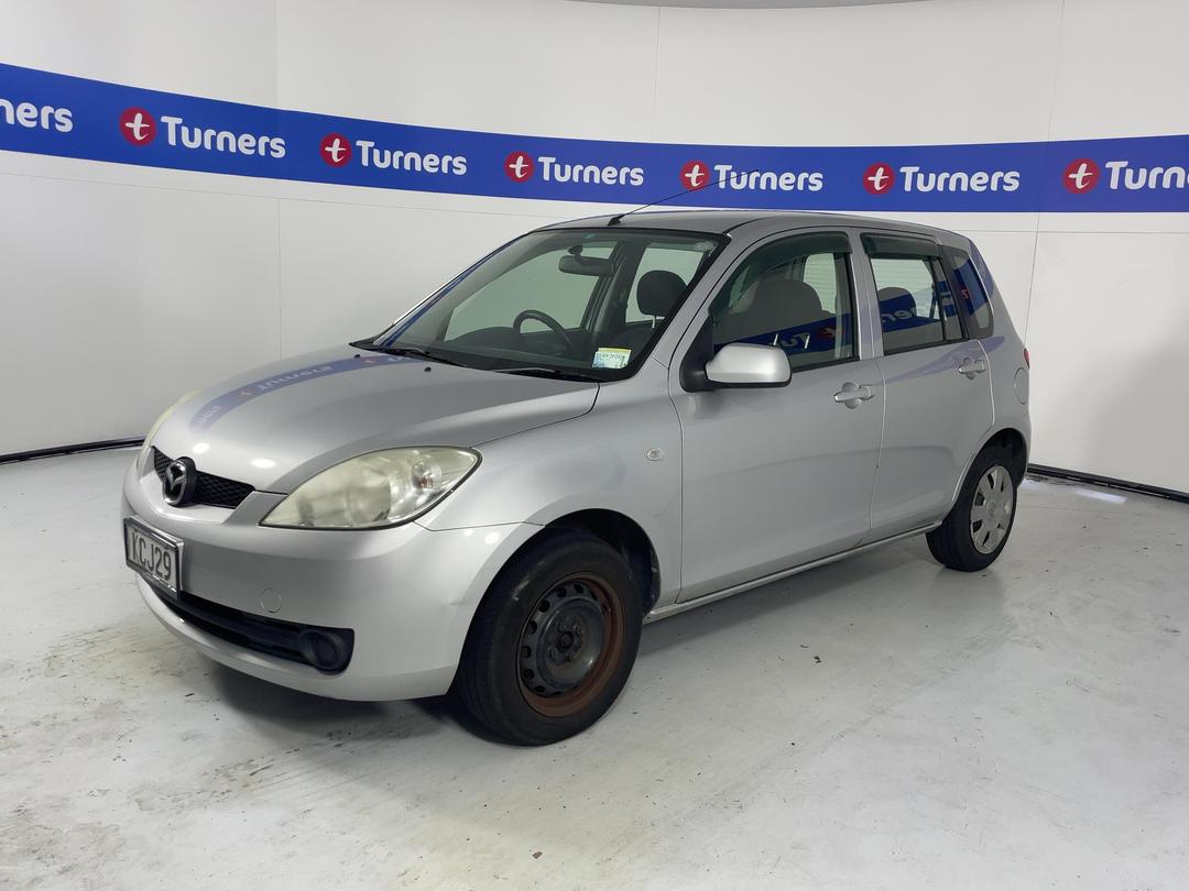Photo '4' of Mazda Demio