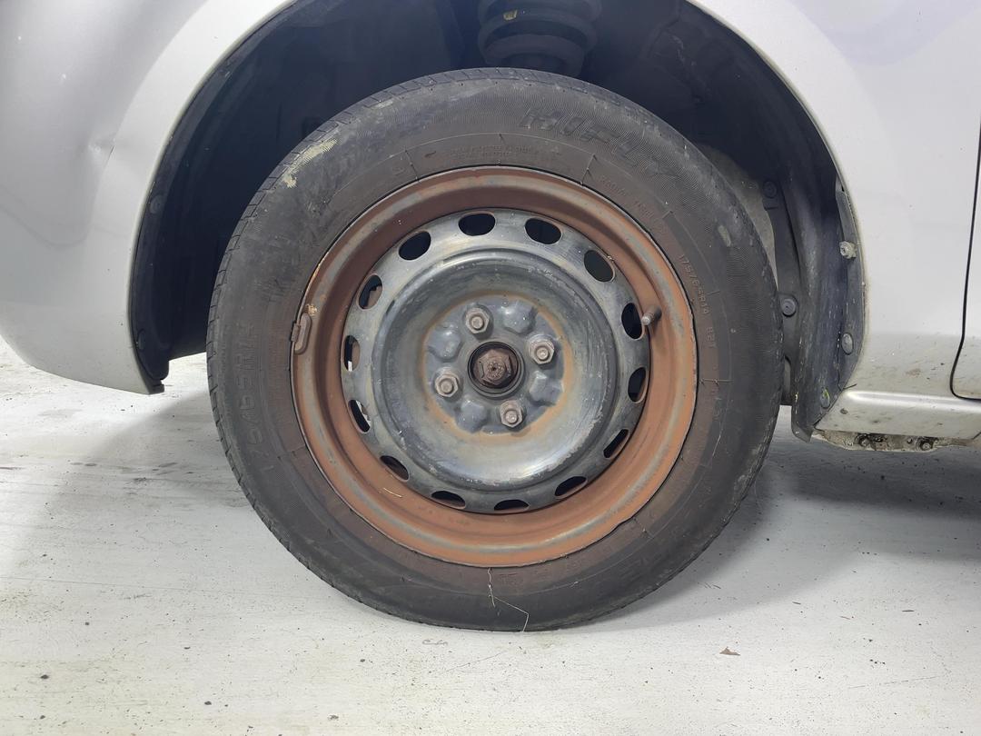 Photo '10' of Mazda Demio