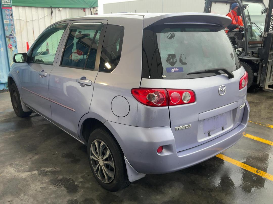 Photo '4' of Mazda Demio Photo '4' of Mazda Demio