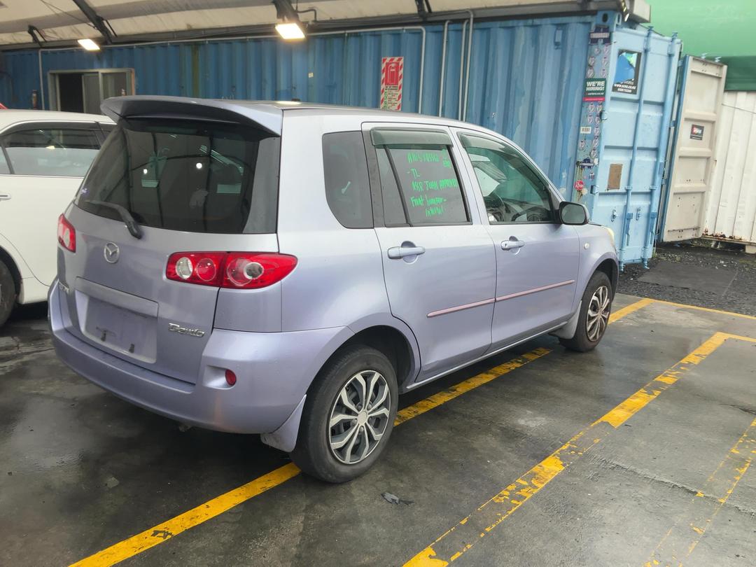 Photo '6' of Mazda Demio Photo '6' of Mazda Demio