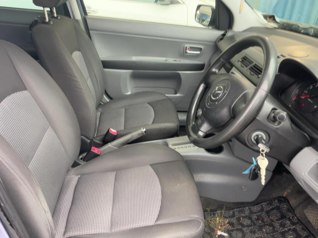 Photo '10' of Mazda Demio Photo '10' of Mazda Demio