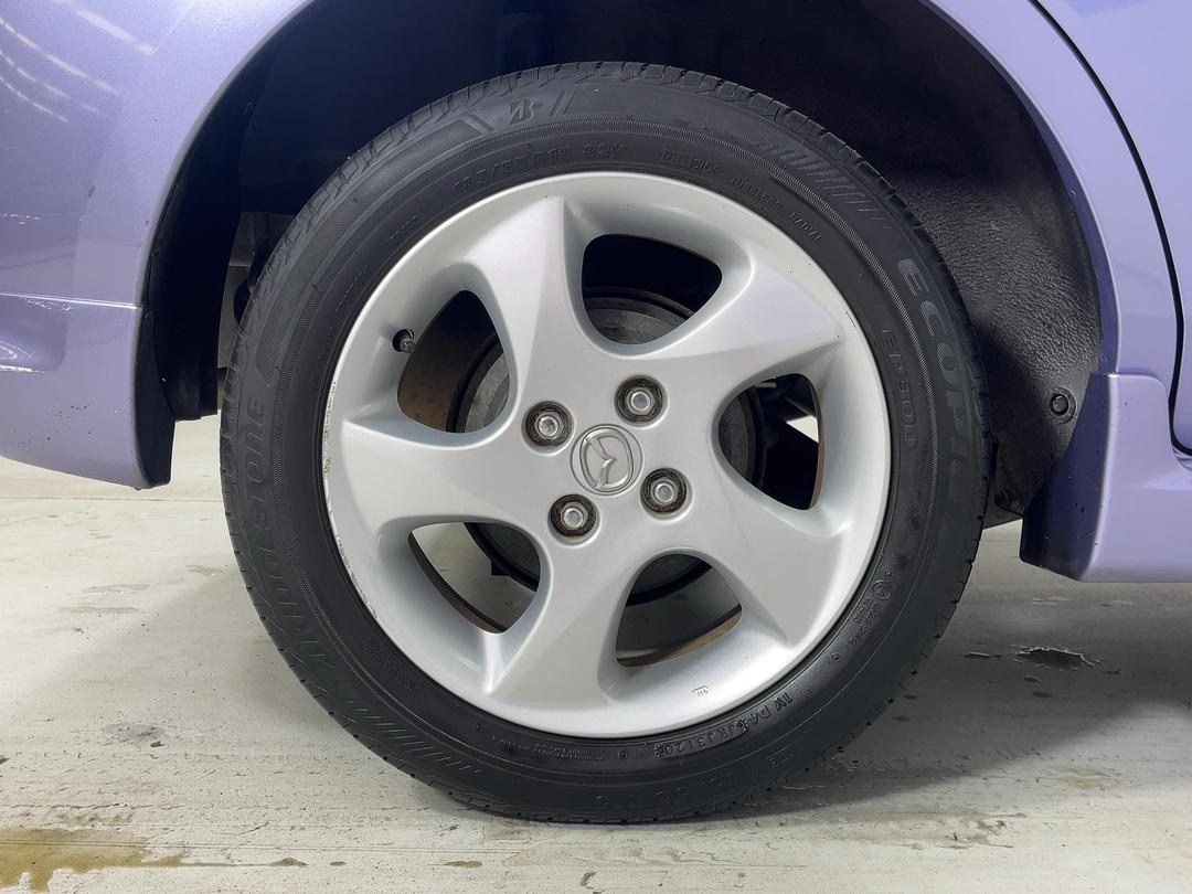 Photo '12' of Mazda Mazda2