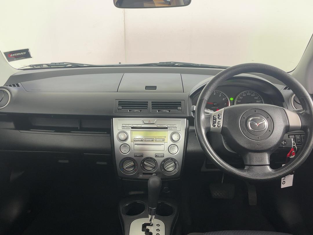 Photo '17' of Mazda Mazda2