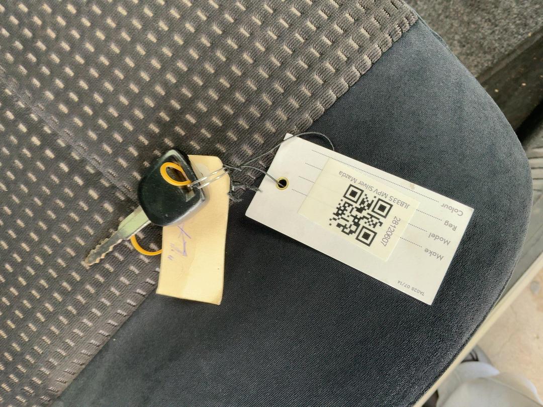 Photo '13' of Mazda MPV Aero Remix