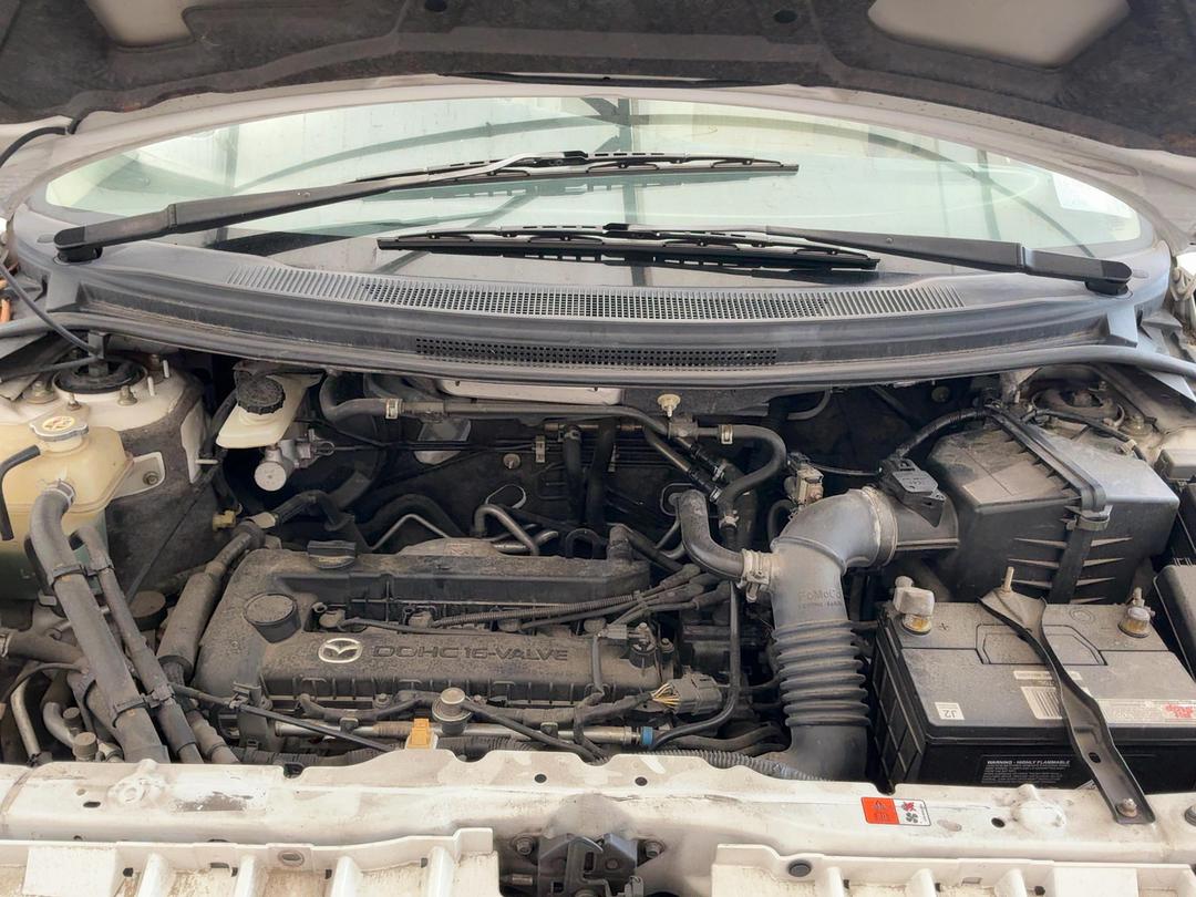 Photo '14' of Mazda MPV 2300 Photo '14' of Mazda MPV 2300