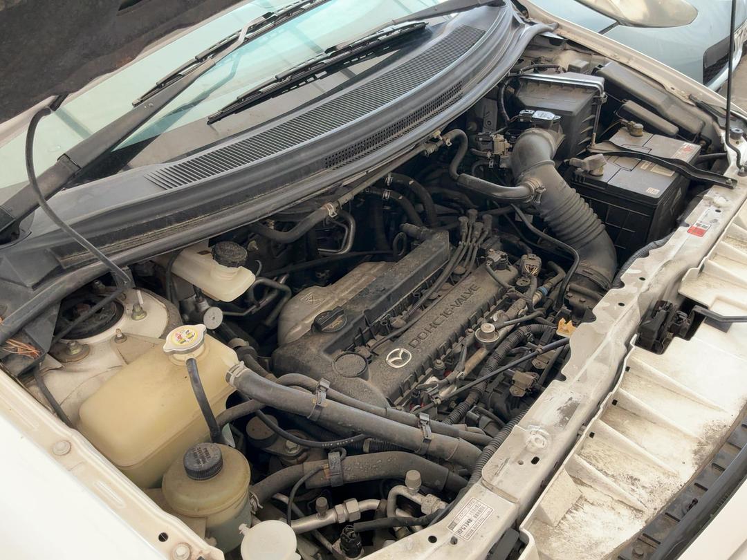 Photo '16' of Mazda MPV 2300 Photo '16' of Mazda MPV 2300
