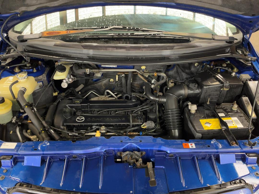 Photo '13' of Mazda MPV