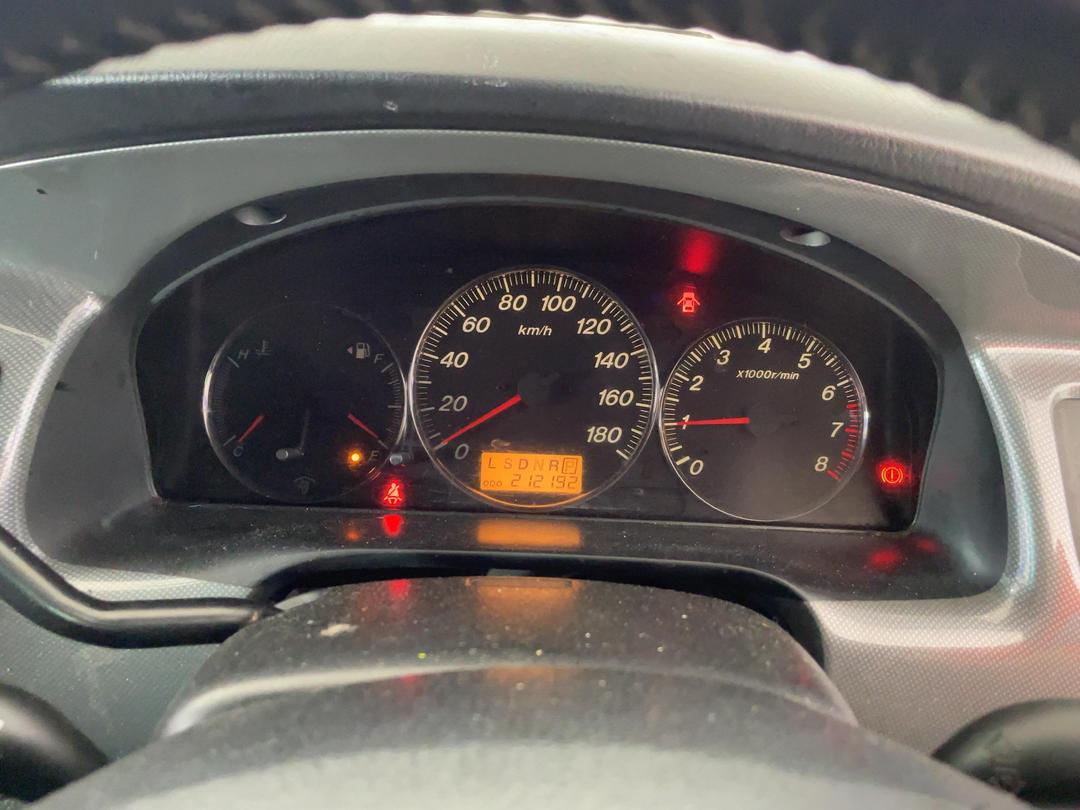 Photo '18' of Mazda MPV 2300 Photo '18' of Mazda MPV 2300