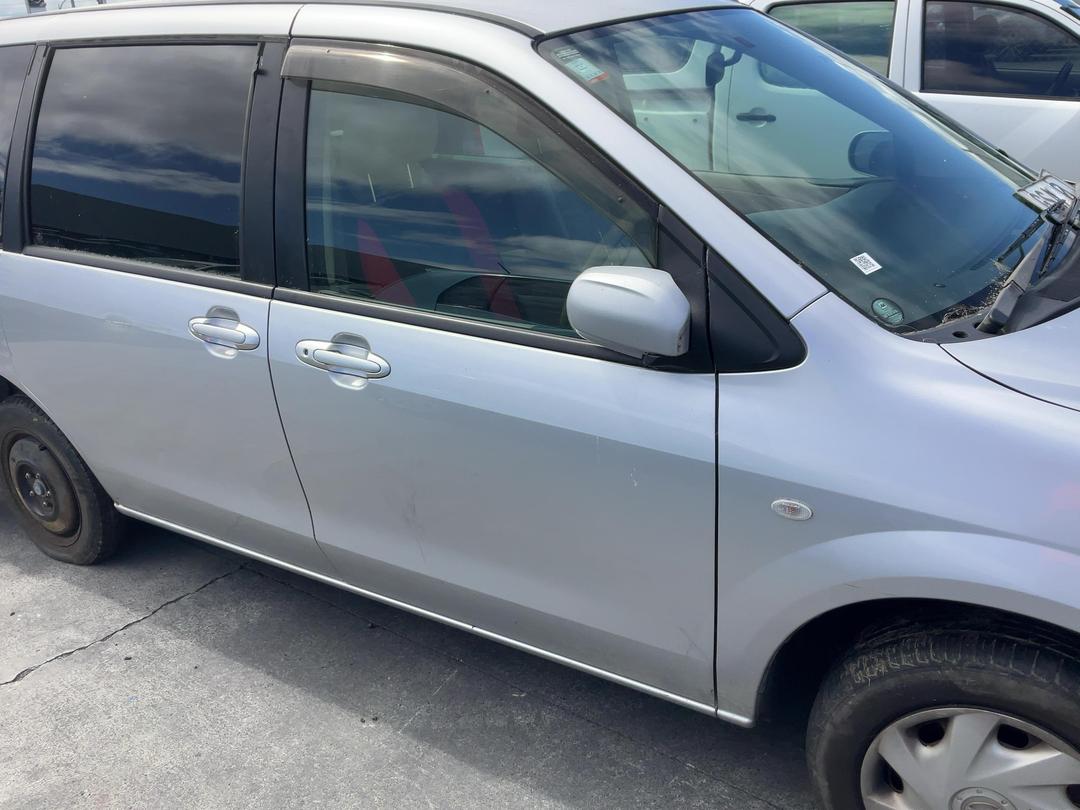 Photo '3' of Mazda MPV 2300 Photo '3' of Mazda MPV 2300