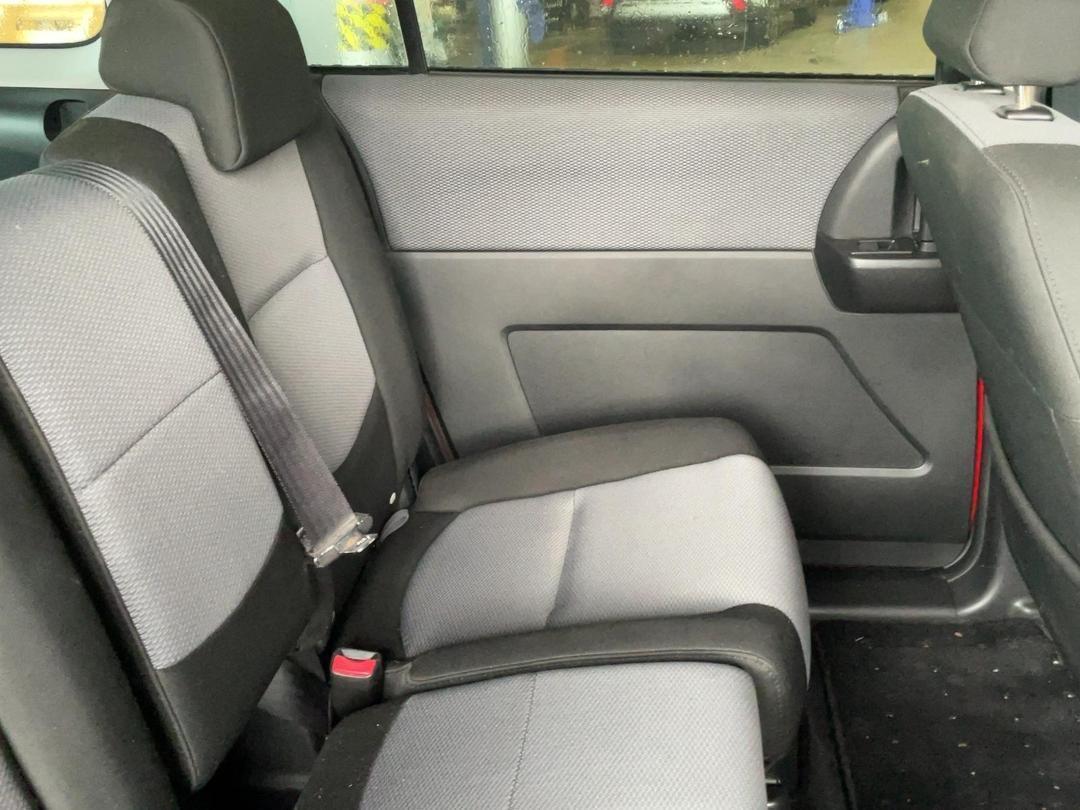Photo '17' of Mazda Premacy