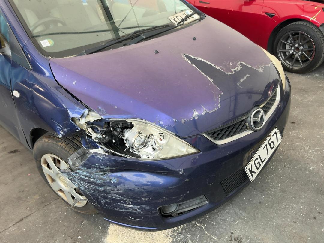 Photo '4' of Mazda Premacy