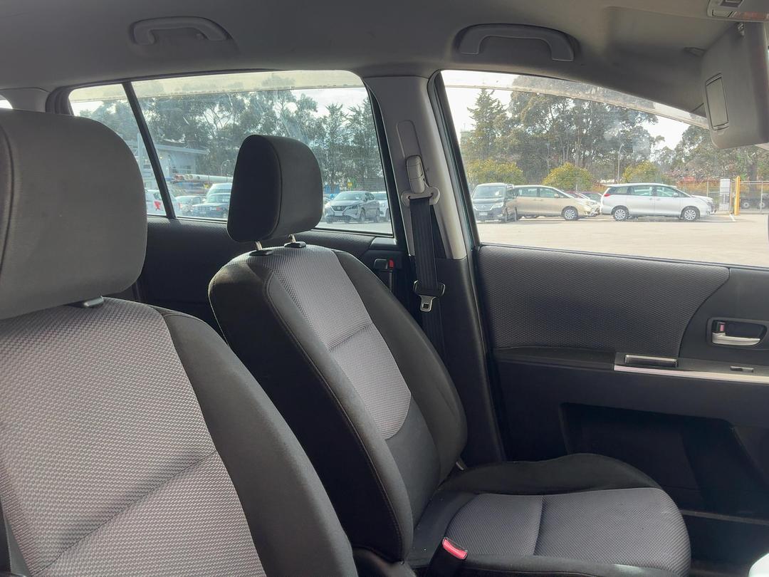 Photo '17' of Mazda Premacy
