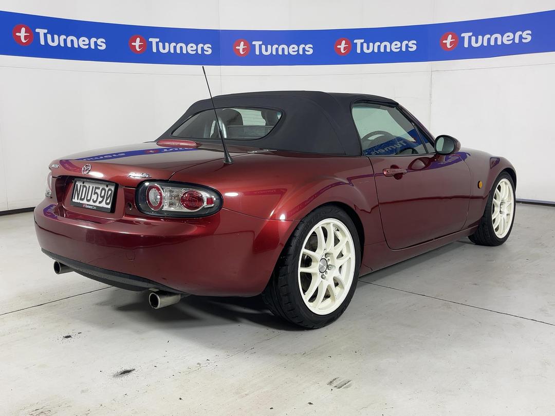 Photo '7' of Mazda Roadster