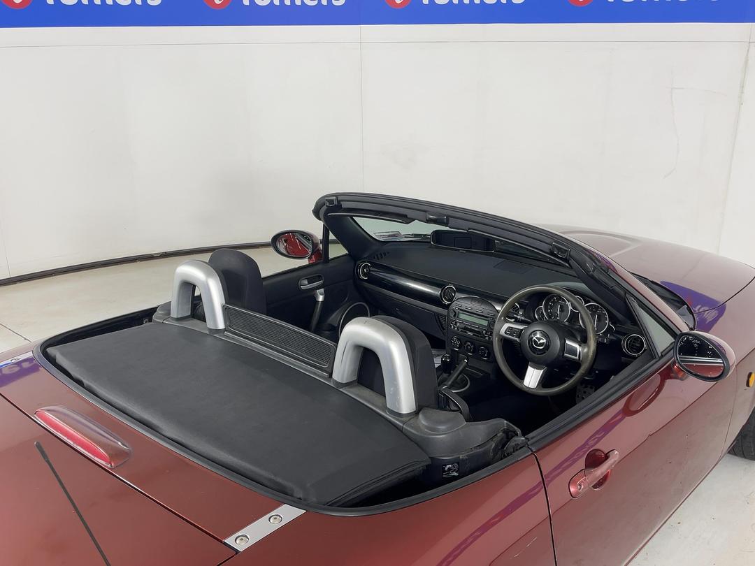 Photo '23' of Mazda Roadster