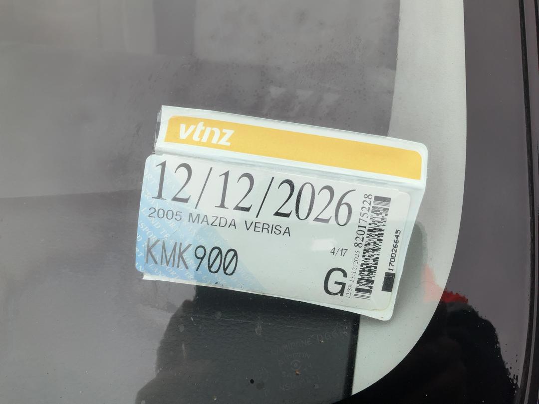 Photo '18' of Mazda Verisa