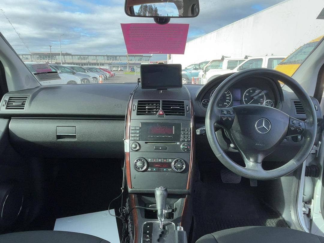 Photo '15' of Mercedes-Benz A-Class A170 Photo '15' of Mercedes-Benz A-Class A170