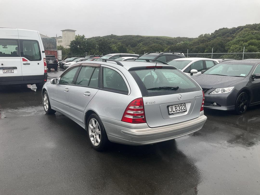 Photo '3' of Mercedes-Benz C180