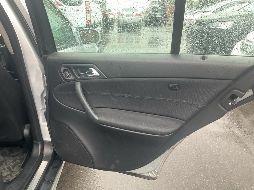 Photo '10' of Mercedes-Benz C180