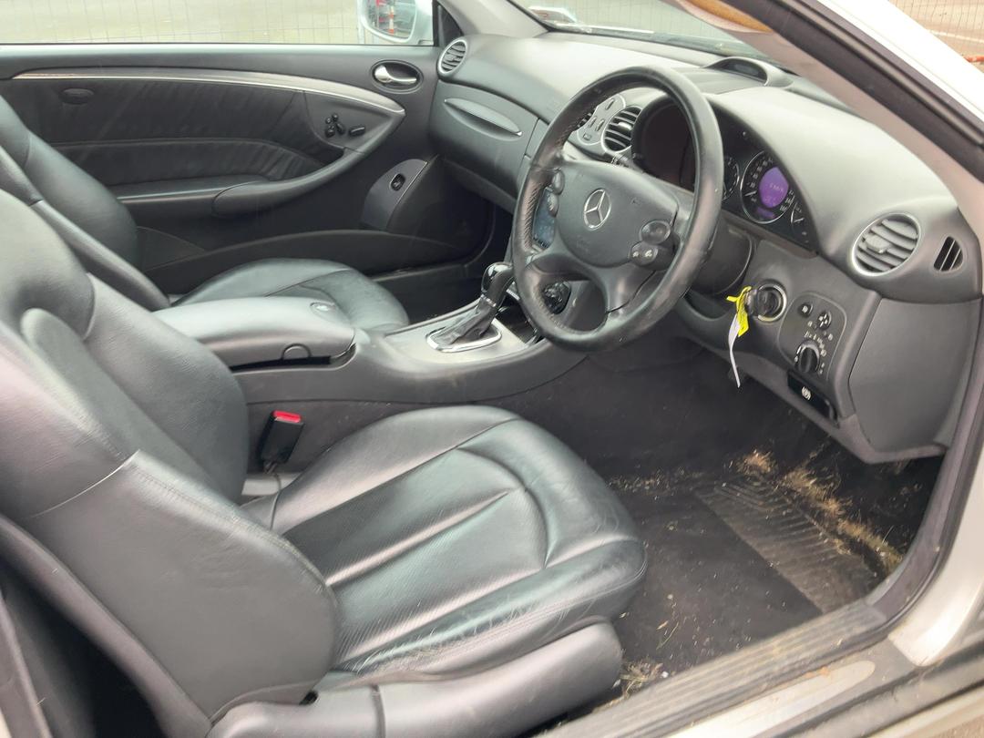Photo '11' of Mercedes-Benz CLK-Class CLK CPE Avant