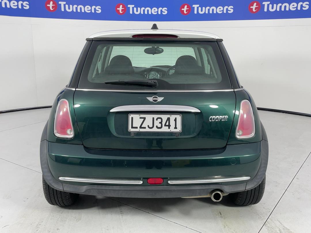 Photo '9' of Mini Mini Photo '9' of Mini Mini