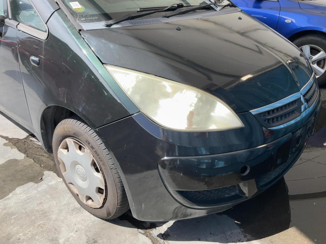 Photo '2' of Mitsubishi Colt Photo '2' of Mitsubishi Colt