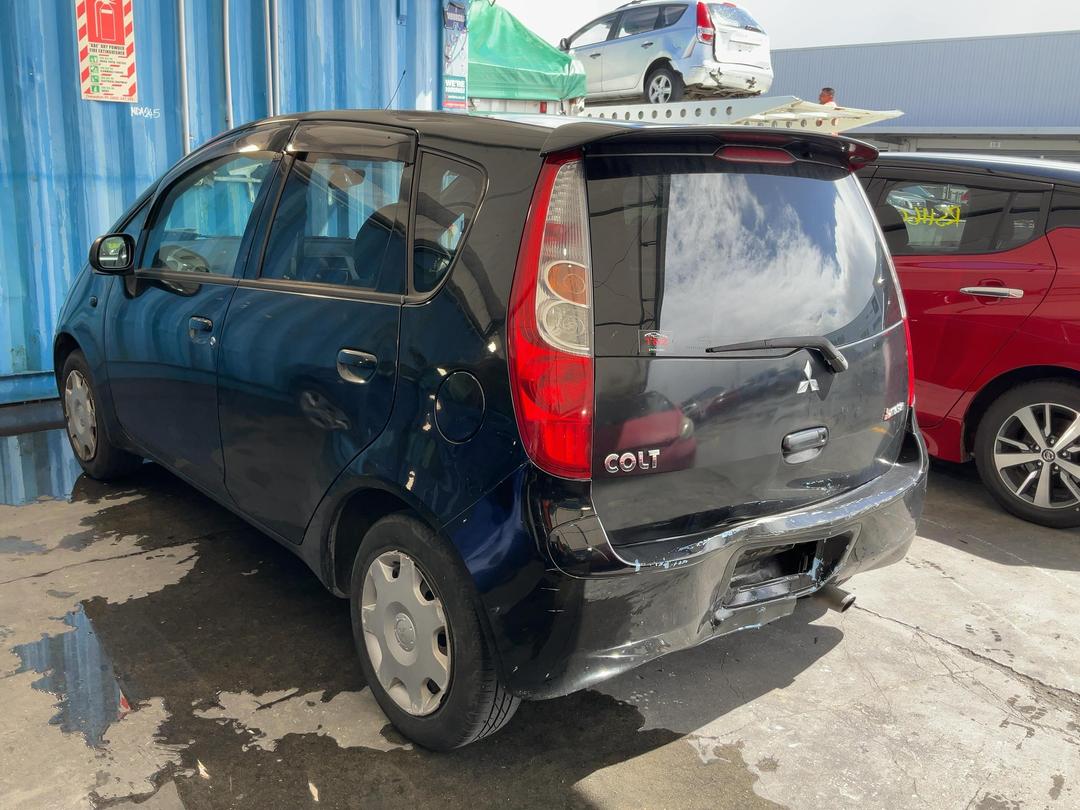 Photo '5' of Mitsubishi Colt Photo '5' of Mitsubishi Colt