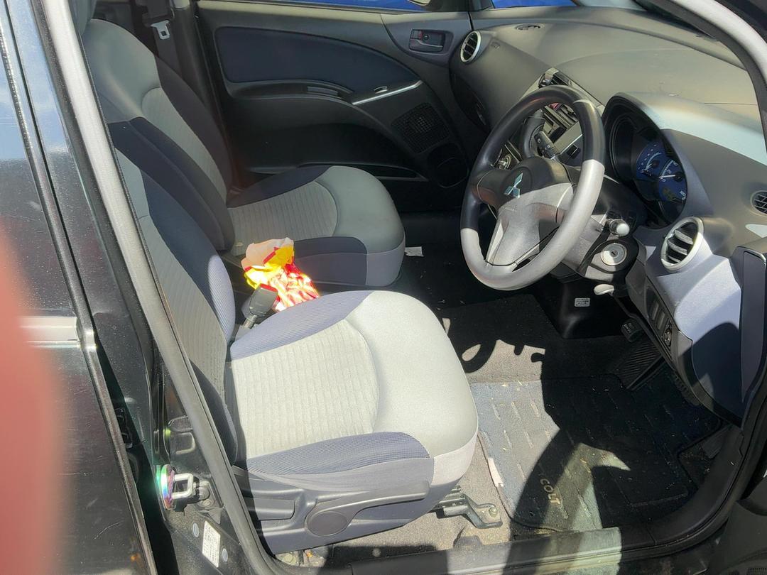 Photo '11' of Mitsubishi Colt Photo '11' of Mitsubishi Colt
