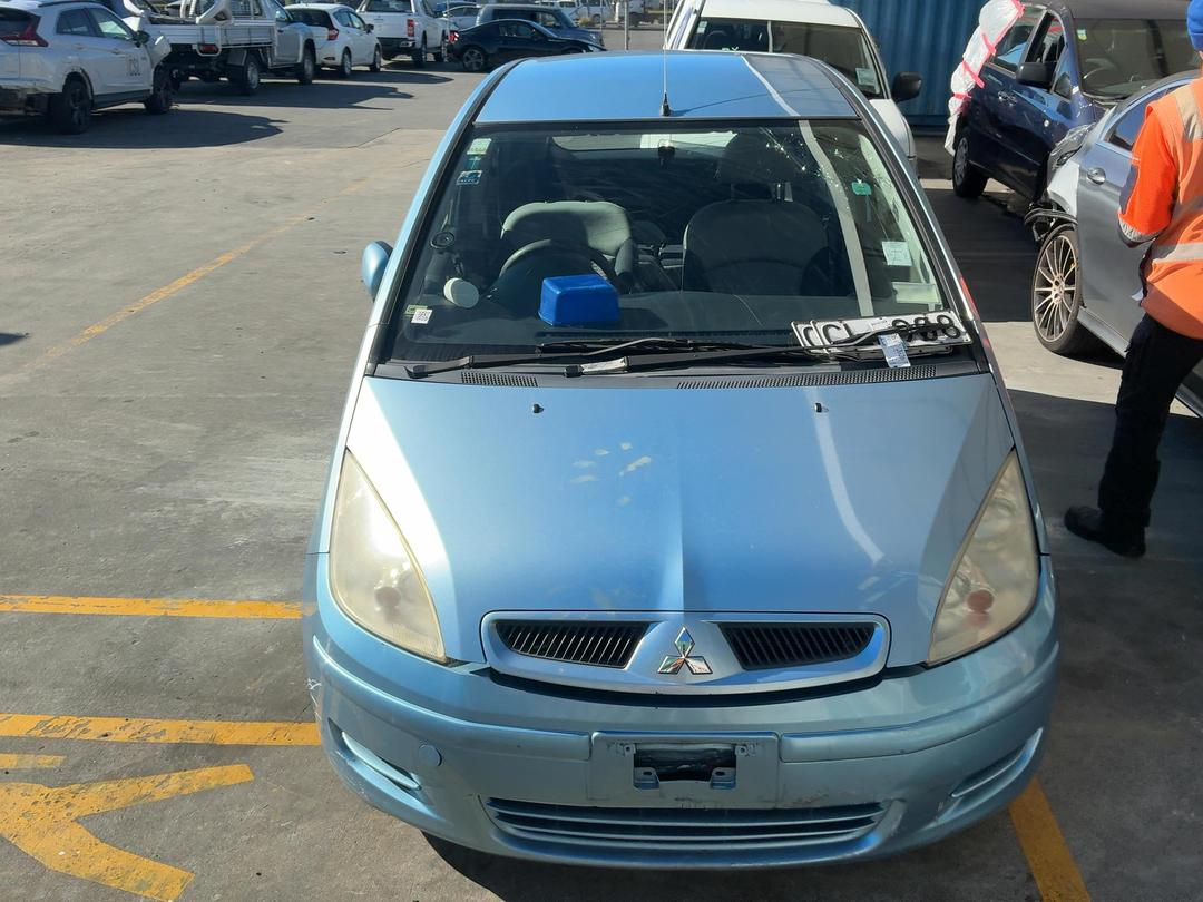 Photo '5' of Mitsubishi Colt Photo '5' of Mitsubishi Colt