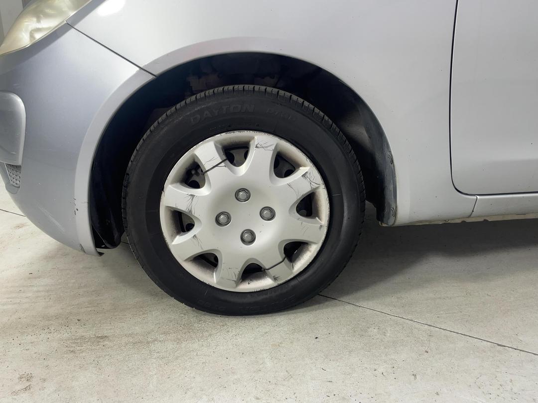 Photo '10' of Mitsubishi Colt