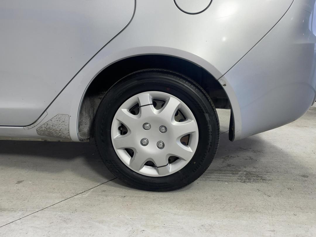 Photo '11' of Mitsubishi Colt