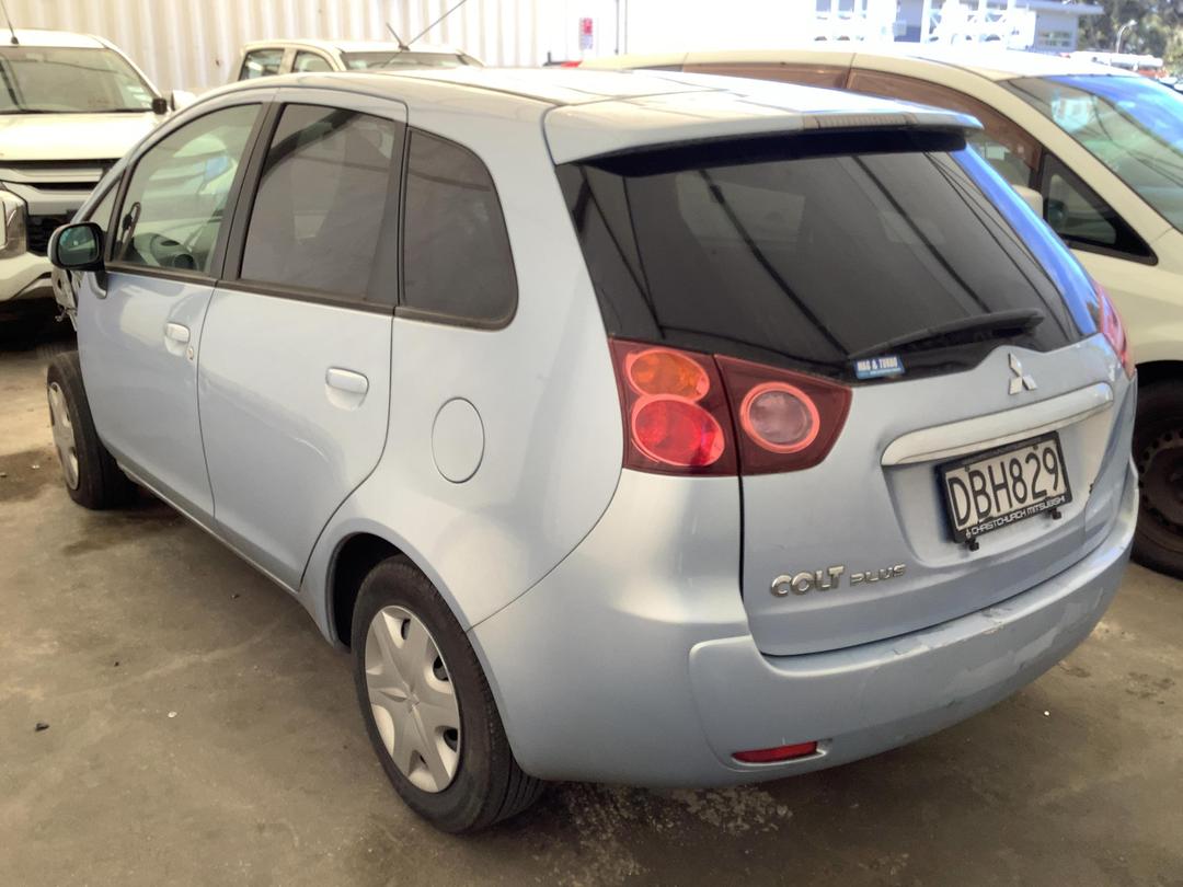 Photo '6' of Mitsubishi Colt Photo '6' of Mitsubishi Colt