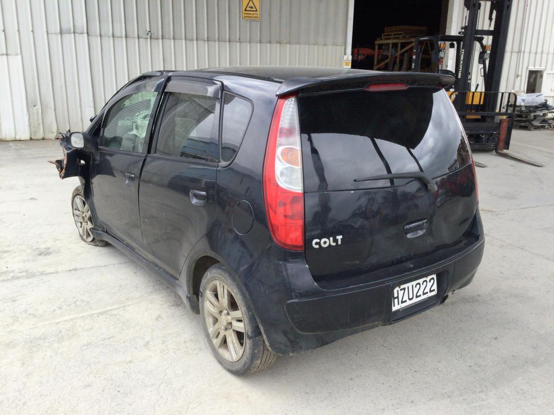 Photo '5' of Mitsubishi Colt Photo '5' of Mitsubishi Colt