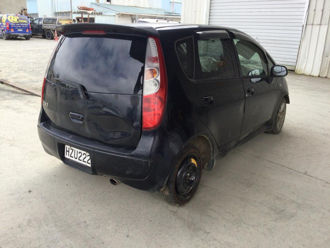 Photo '7' of Mitsubishi Colt Photo '7' of Mitsubishi Colt