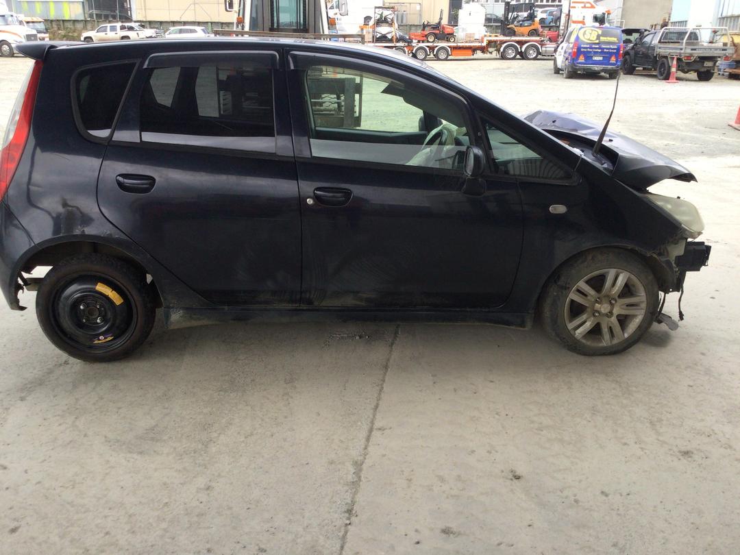 Photo '8' of Mitsubishi Colt Photo '8' of Mitsubishi Colt