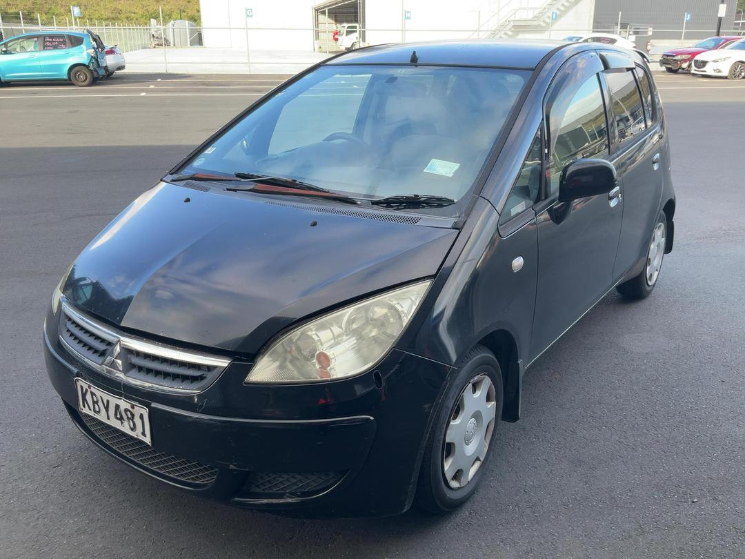 Photo '4' of Mitsubishi Colt Photo '4' of Mitsubishi Colt