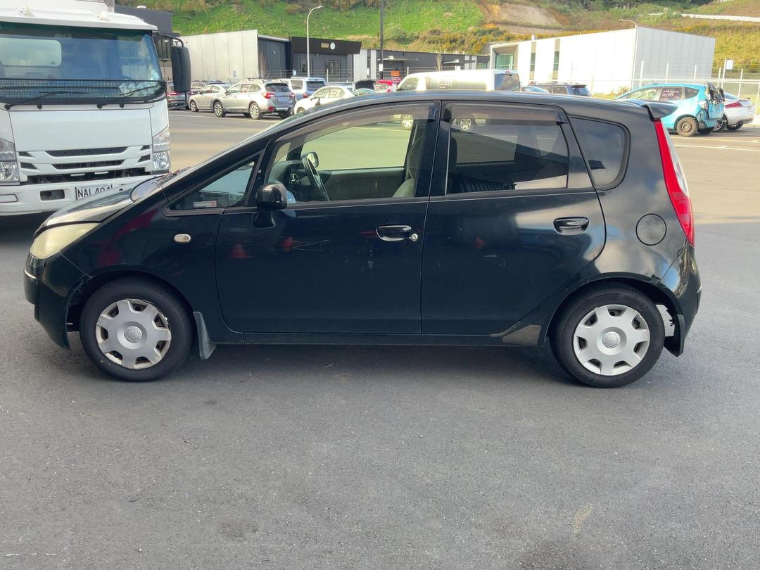 Photo '5' of Mitsubishi Colt Photo '5' of Mitsubishi Colt