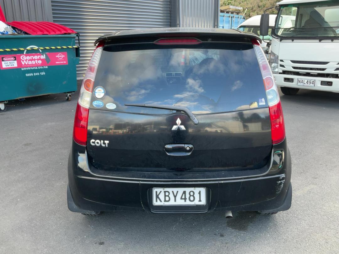 Photo '7' of Mitsubishi Colt Photo '7' of Mitsubishi Colt