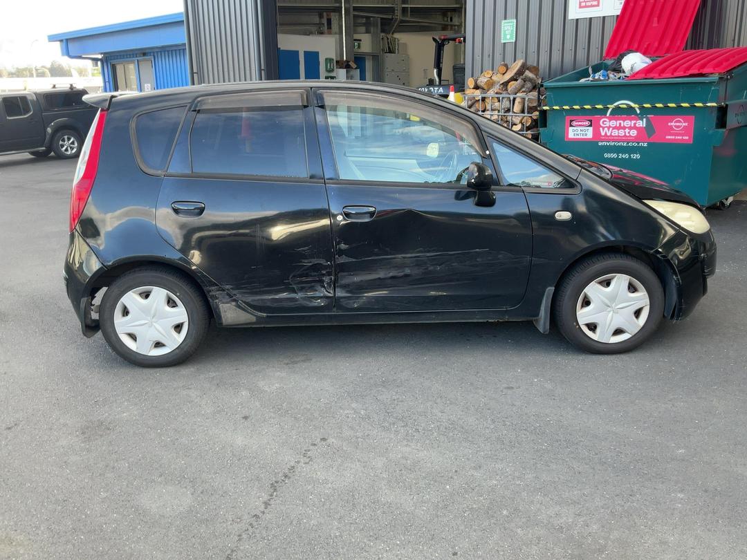 Photo '9' of Mitsubishi Colt Photo '9' of Mitsubishi Colt