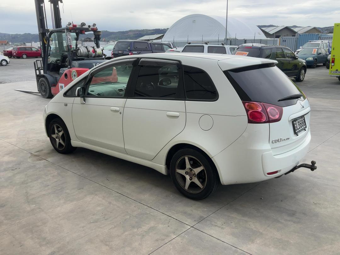 Photo '5' of Mitsubishi Colt Photo '5' of Mitsubishi Colt