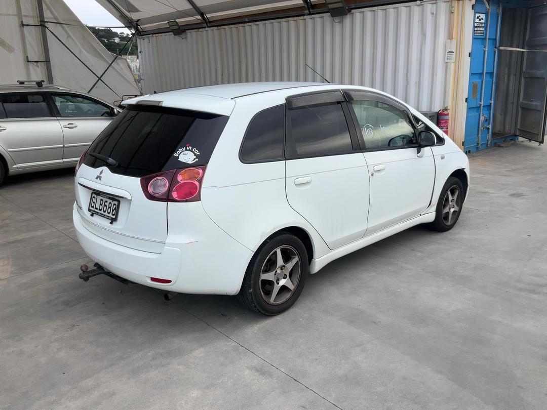Photo '7' of Mitsubishi Colt Photo '7' of Mitsubishi Colt